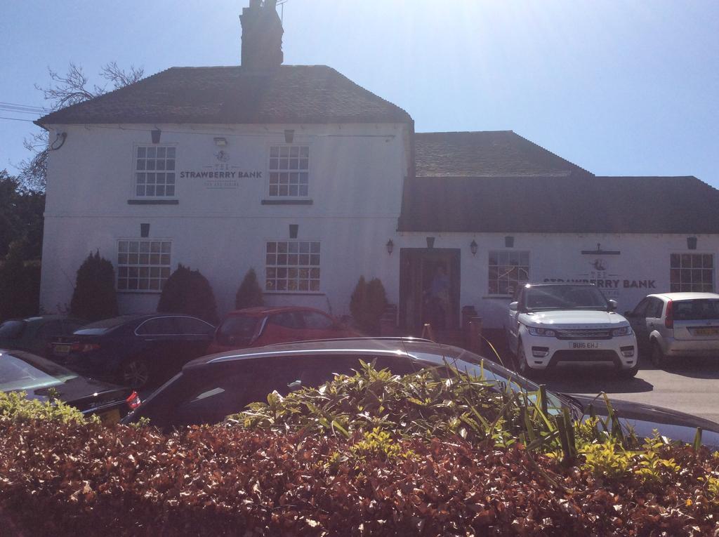 Strawberry Bank Hotel, Nec Meriden  Dış mekan fotoğraf